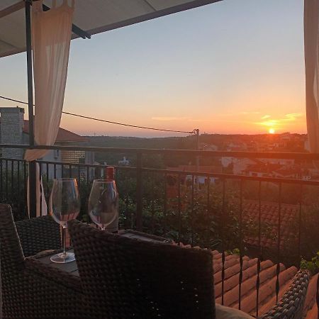 Sunset View Apartment Vinkuran Exterior photo